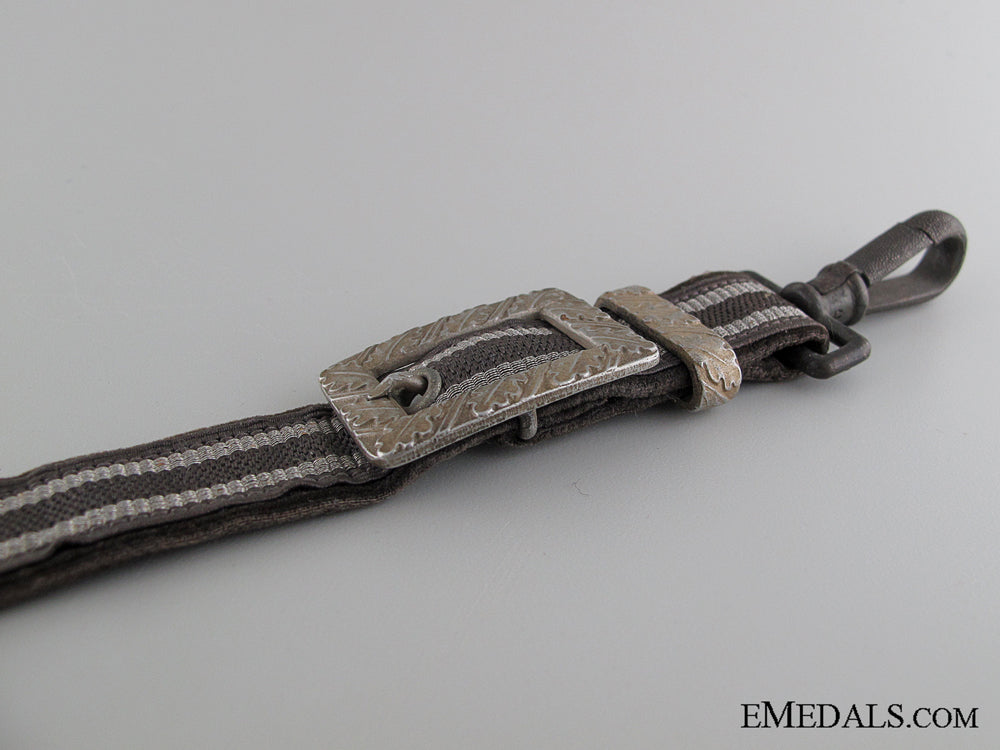 a_set_of_luftwaffe_dagger_hangers_img_10.jpg53206a988d6d0