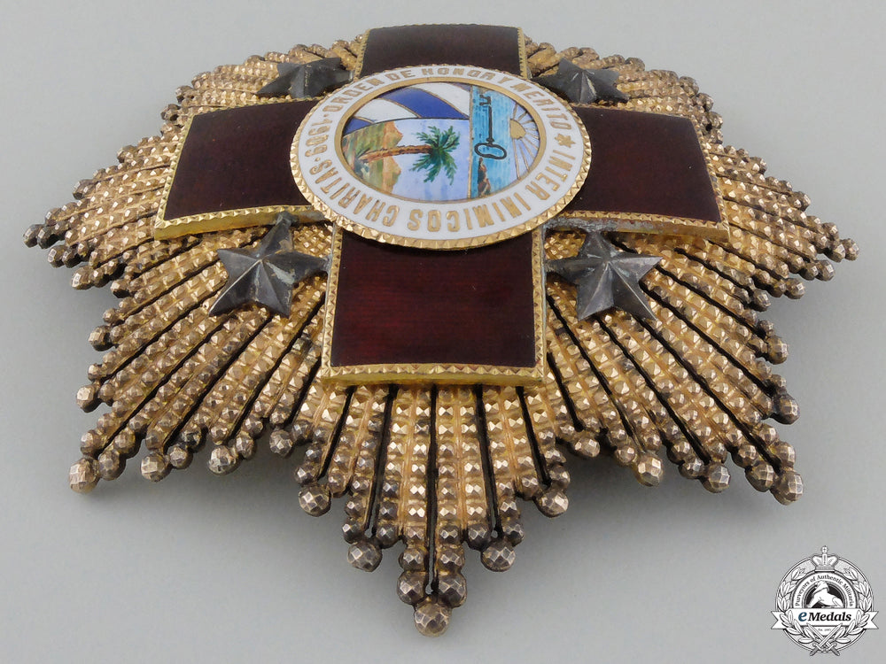 cuba._a_red_cross_order;_grand_cross_by_b.castells_of_barcelona_img_10.jpg55c50e447387e_1_1_1
