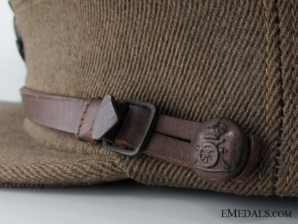 a_wwi_royal_artillery_officer's_peaked_service_cap_img_10.jpg53342eac2a40e