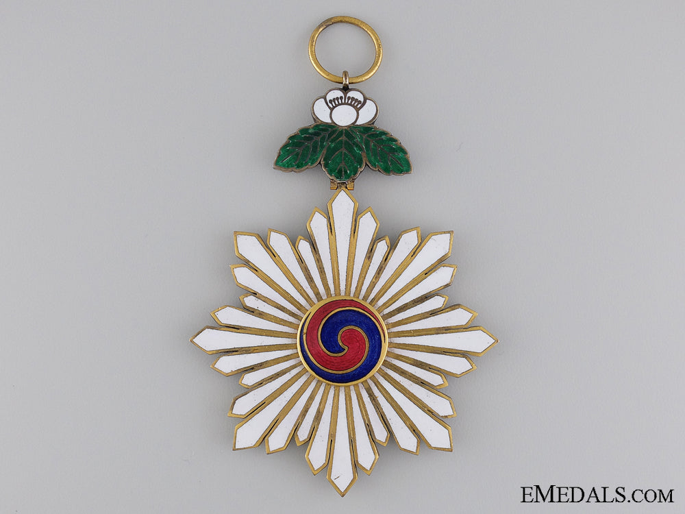 an_early20_th_century_korean_order_of_taeguk_img_11.jpg541c415c5296e