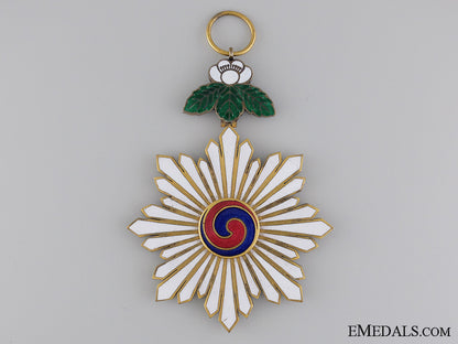 an_early20_th_century_korean_order_of_taeguk_img_11.jpg541c415c5296e