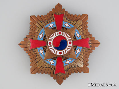 the_order_of_military_merit:1_st_class_set(_taeguk)_img_13.jpg52f14fe5d99ec