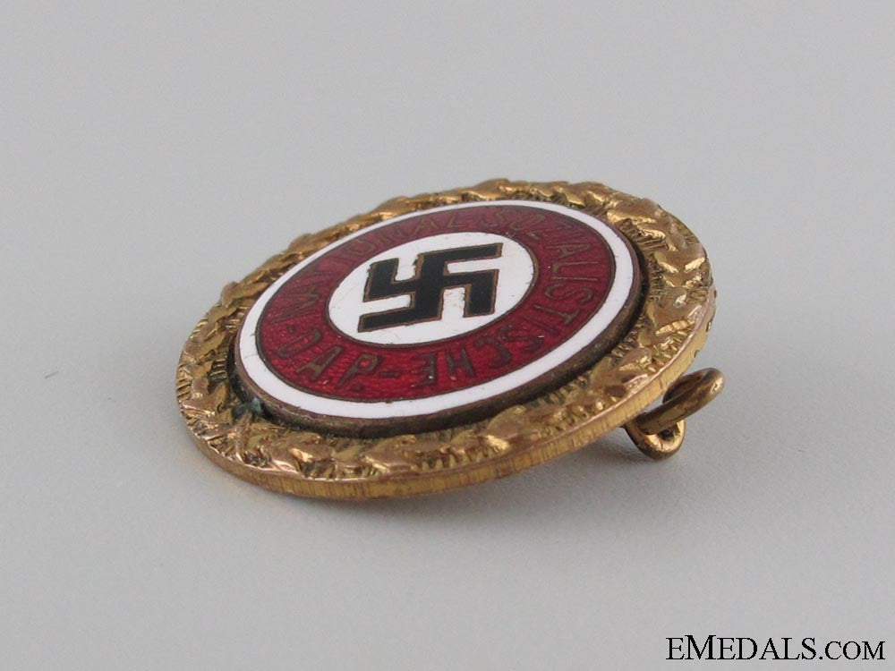 small_nsdap_golden_party_badge_img_1508_copy.jpg52f52fe635479