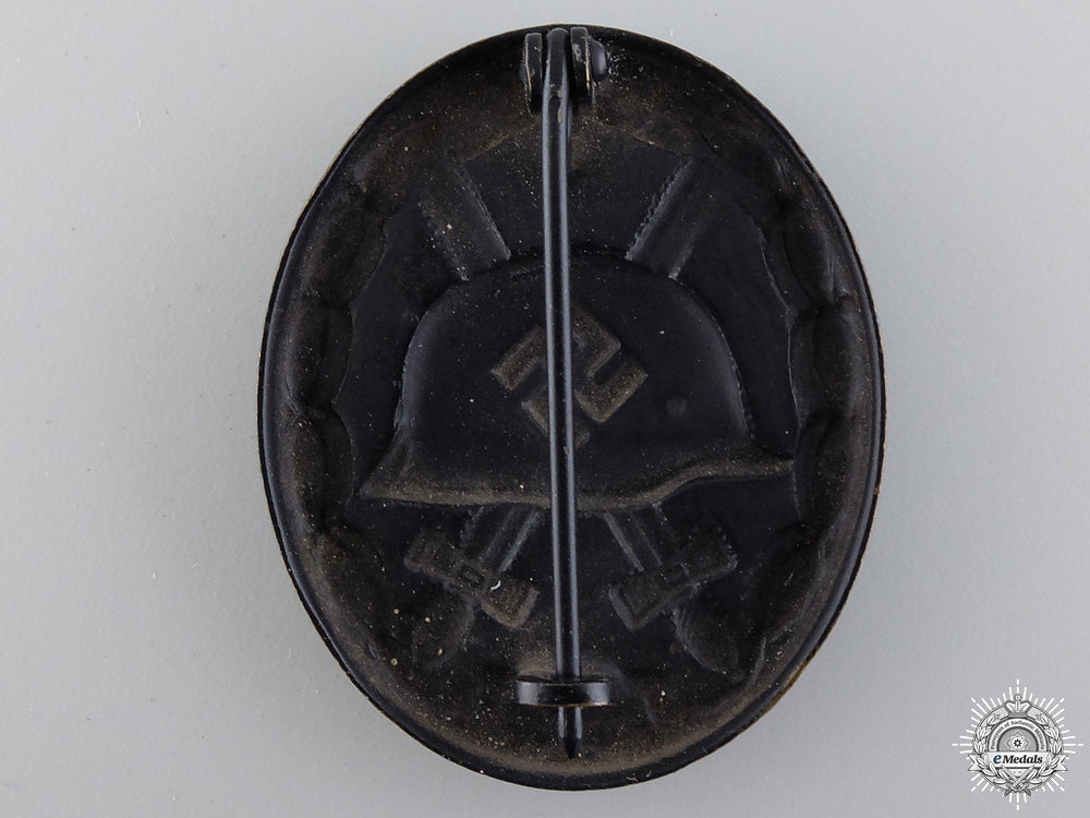 a_rare_luftwaffe_honor_salver_for_exceptional_leadership_in_the_field_img_15.jpg549047fe6b37c