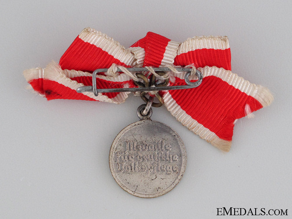 german_social_welfare_medal,_women's_miniature_img_1637_copy.jpg52794018bd706