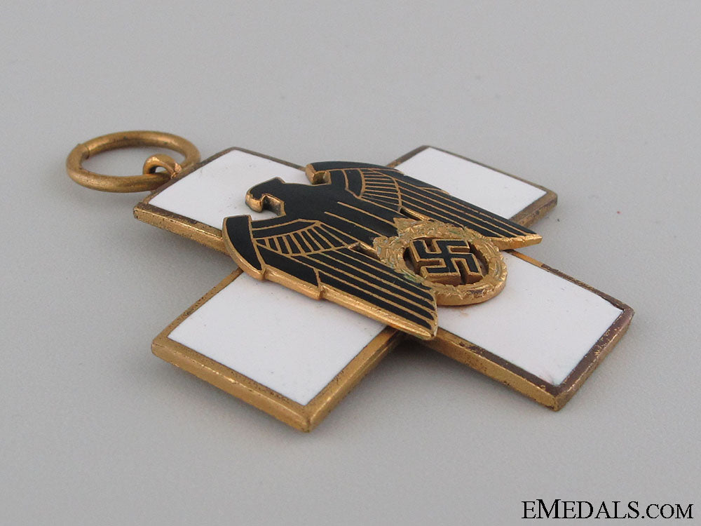 a_cased_german_social_welfare_decoration_img_1675_copy.jpg5277a8925b17e