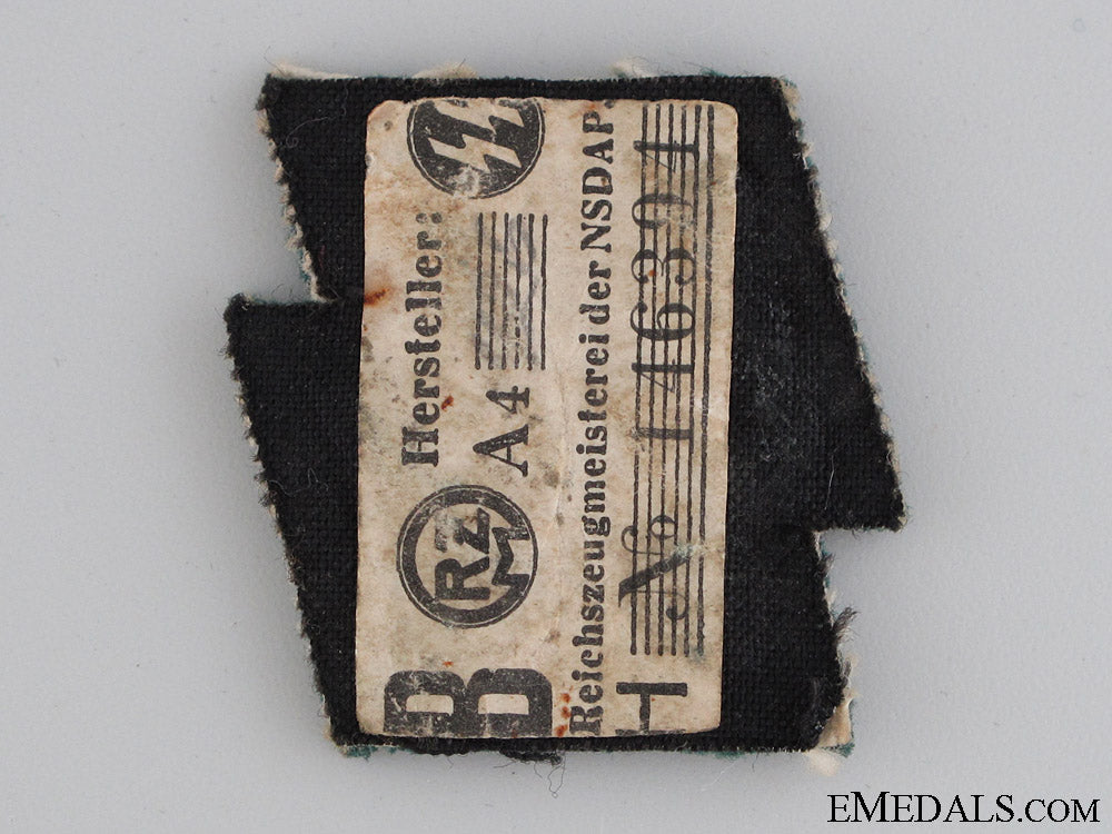 ss_members_runic_breast_insignia_img_2377_copy