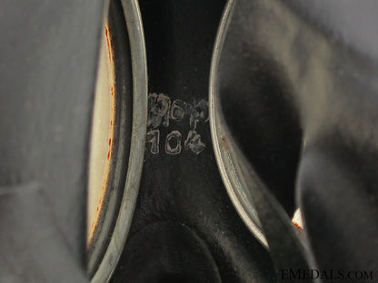 wwii_german_civilian_gas_mask-_unissued_img_2521_copy