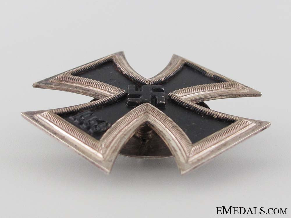 iron_cross1_st_class1939_by_schauerte&_hhfeld_img_2853__2__copy