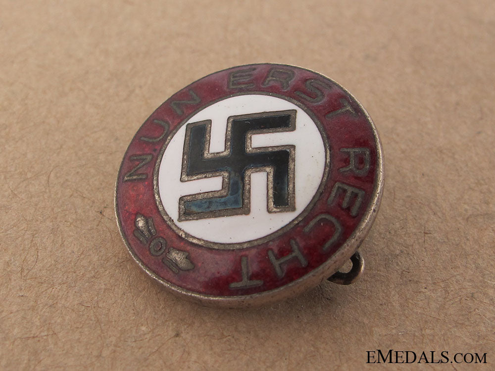 early_propaganda_badge_img_3230_copy