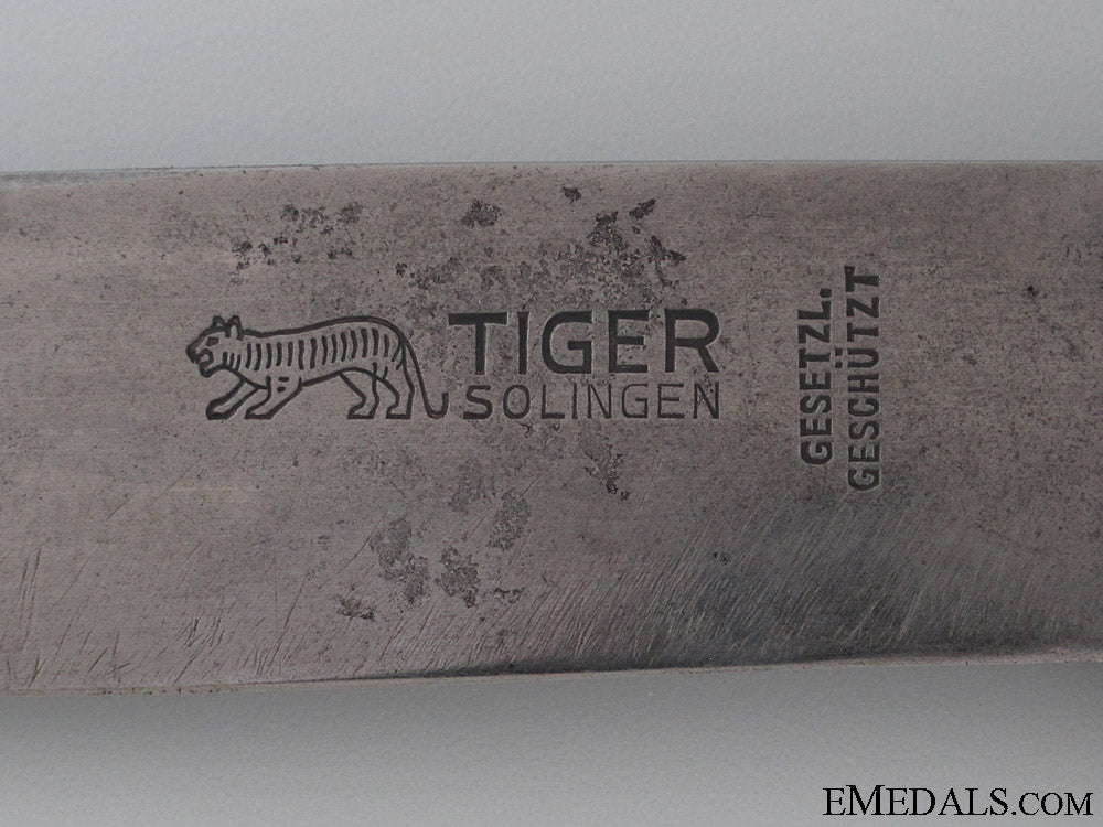 early_hitler_youth_knife_with_motto_by_tiger_img_3408_copy.jpg527d2a6b39679