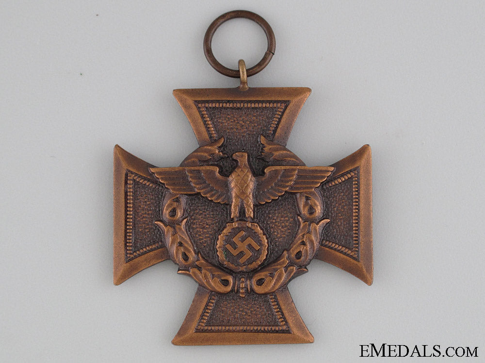 a_cased_customs_service_decoration_img_3447_copy.jpg527d1cf8aec67