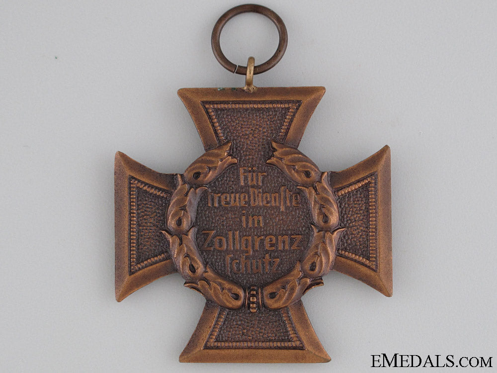 a_cased_customs_service_decoration_img_3448_copy