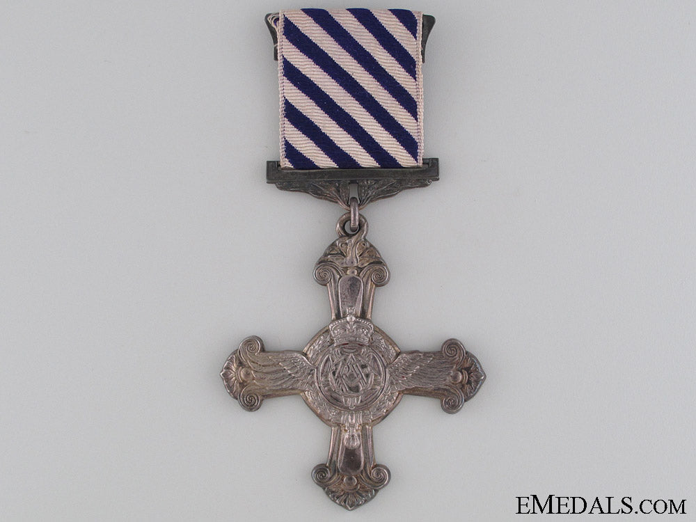 a1942_distinguished_flying_cross_in_cased_img_3530_copy.jpg527d370b632b4