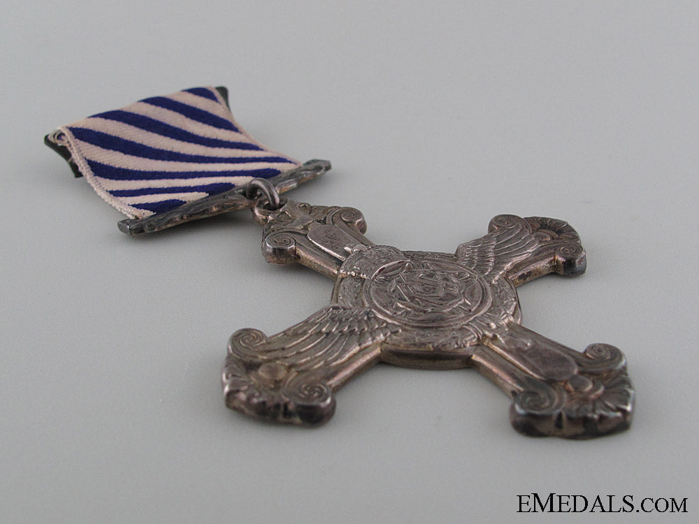 a1942_distinguished_flying_cross_in_cased_img_3538_copy.jpg527d371f52952