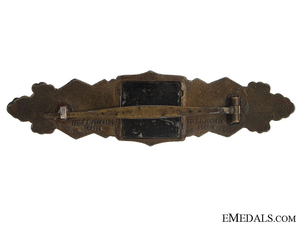 close_combat_clasp_in_bronze-_juncker_img_3749_copy