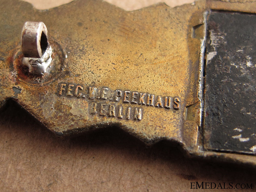 close_combat_clasp_in_bronze-_juncker_img_3751_copy