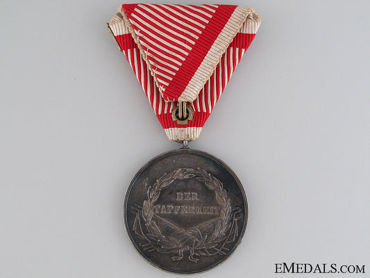 silver_bravery_medal_first_class_img_5630_copy.jpg528a36a9d35a3