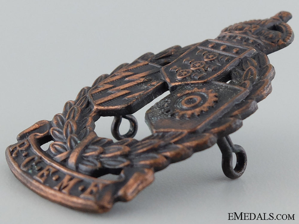 wwii_royal_canadian_electrical_and_mechanical_engineers_cap_badge_img_61.jpg53766f152133e