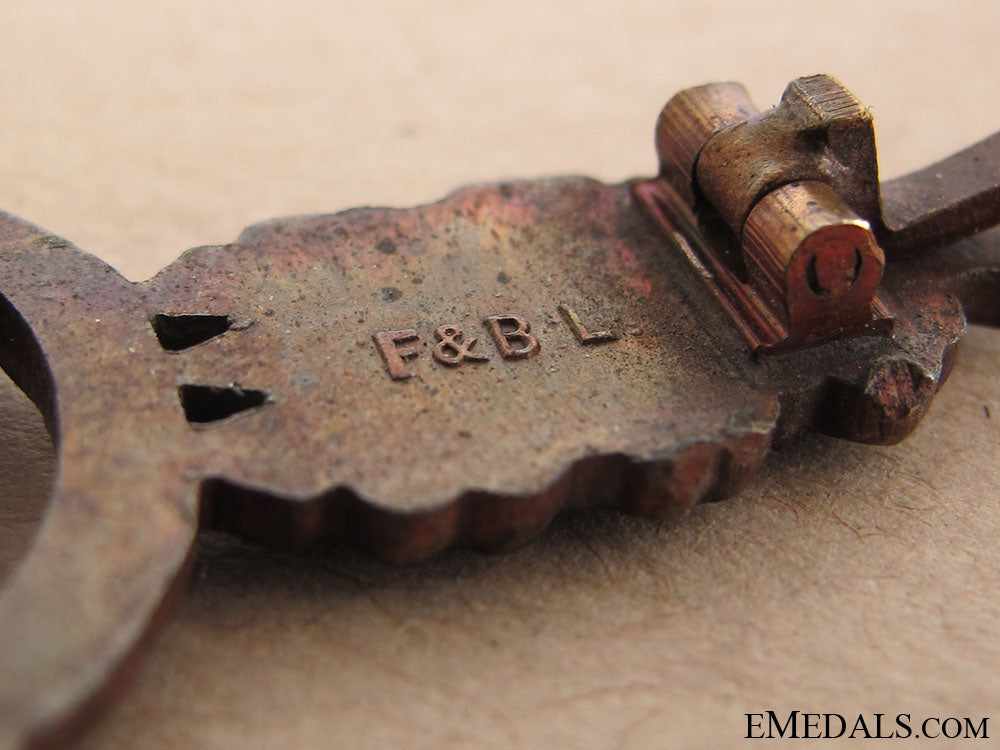 bomber_pilots_clasp–_bronze_img_7390_copy