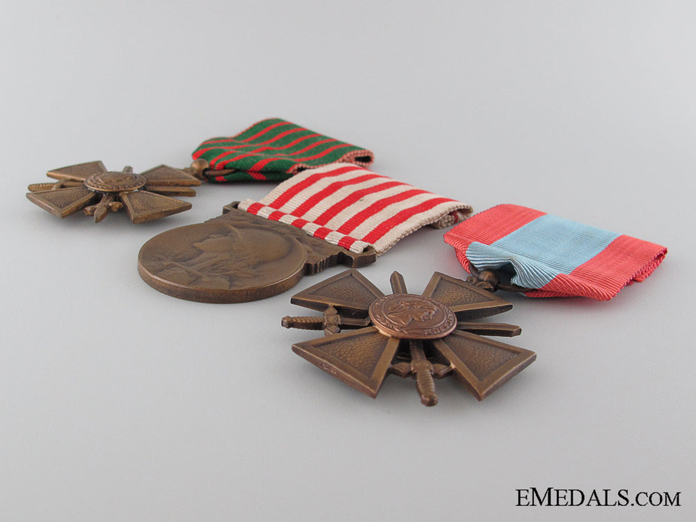 three_french_medals_img_7817