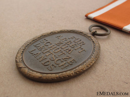 west_wall_medal_img_8086_copy