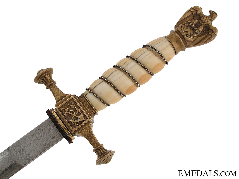 navy_dagger_with_ivory_grip&_damascus_blade_img_8125_copy
