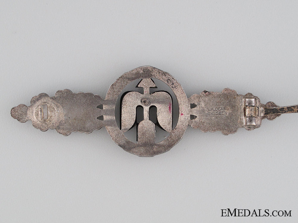 a_short_range_fighter_clasp_by_g.h._osang_img_8538