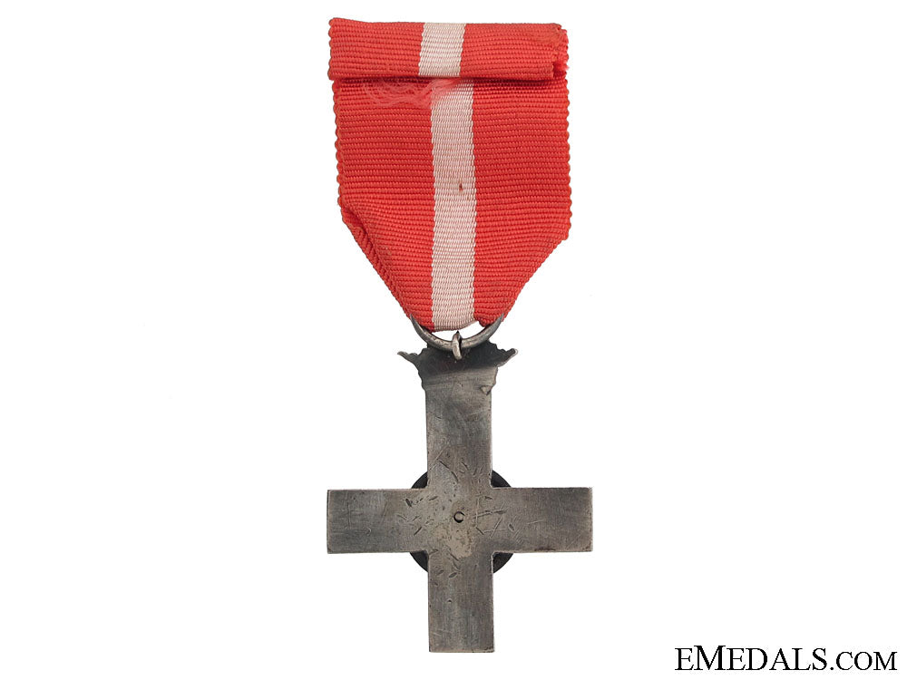 order_of_military_merit-_silver_cross_with_red_distinction_img_8712_copy.jpg51d85db61436f