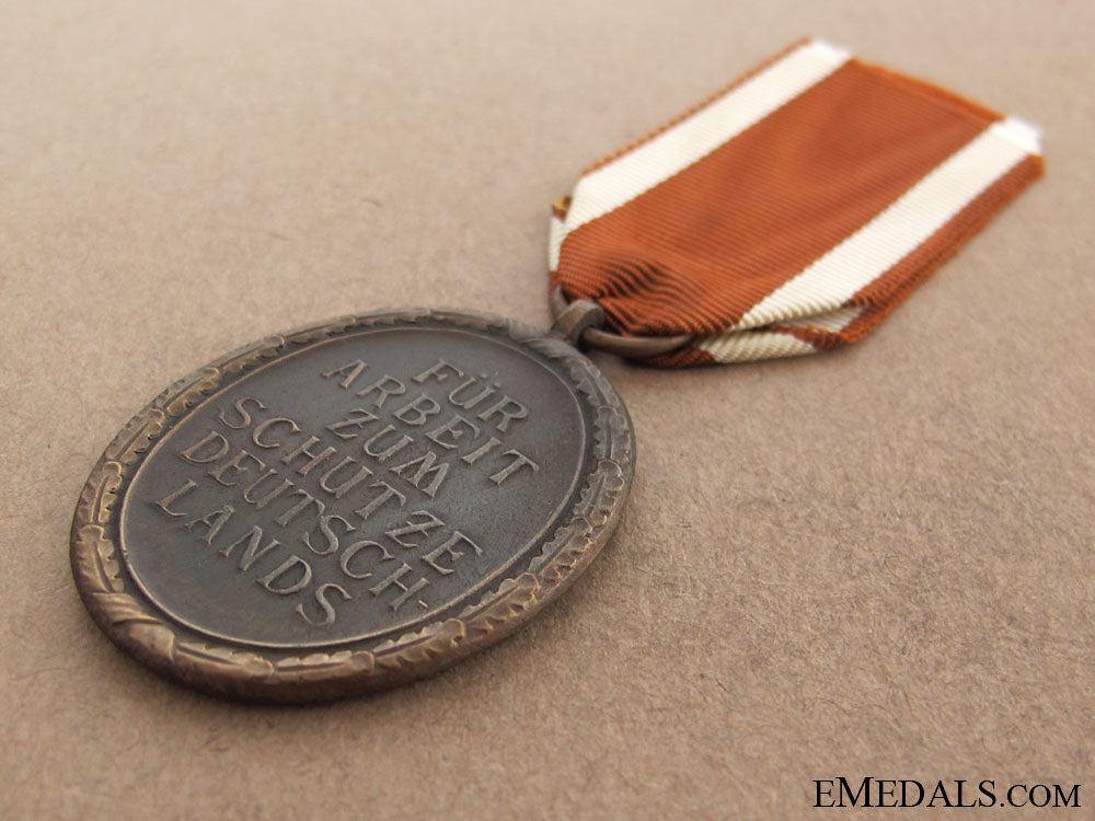 west_wall_medal_img_8934_copy