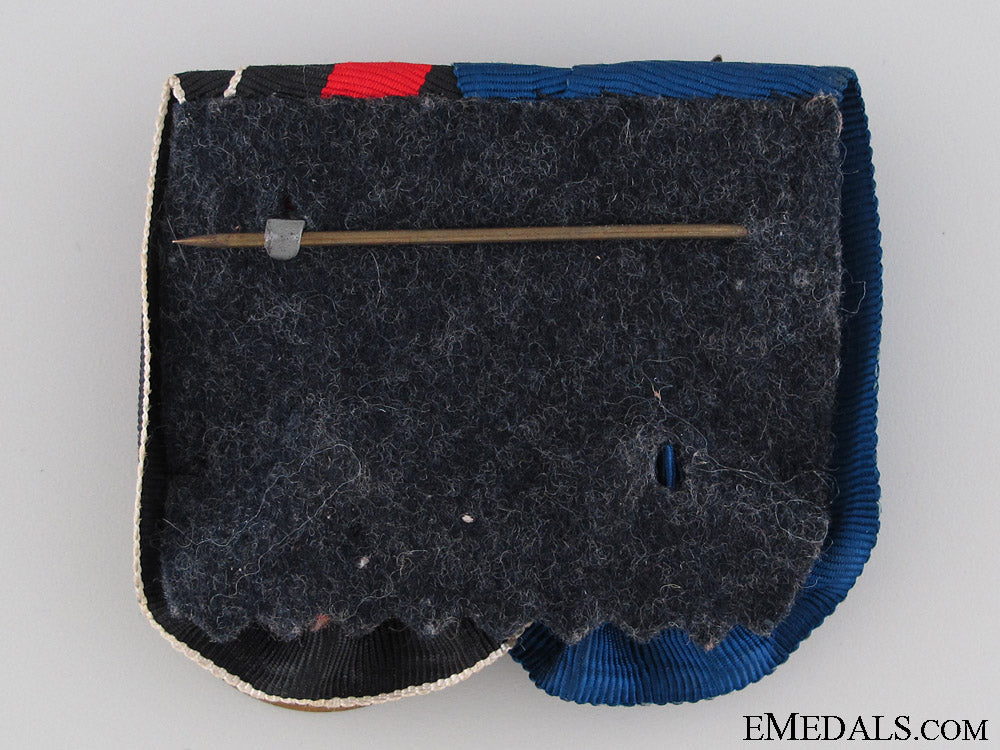 pair_of_luftwaffe_service_medals_img_9027_copy.jpg52a35f9ad56bb