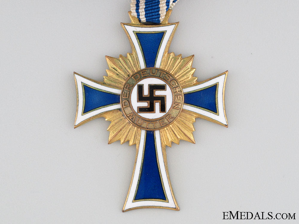mother's_cross-_gold_grade_img_9233_copy.jpg526e863e71961