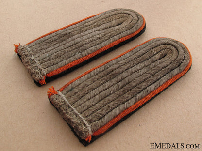 waffen-_ss_untersturmführer_field_police_shoulder_boards_img_9510_copy.jpg5141ff4c76794