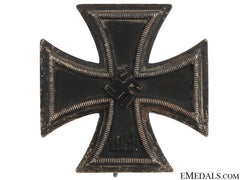 Iron Cross First Class 1939 - Wwi Style Pin