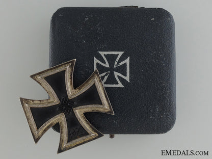 iron_cross_first_class1939;_with_case_of_issue_iron_cross_first_538f709a90bb3