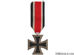 Iron Cross Second Class 1939 - Marked 52