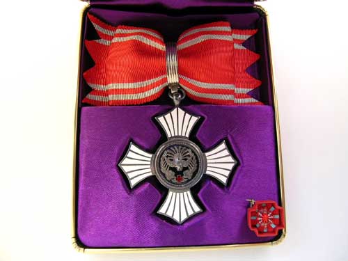 the_red_cross_order_of_merit_j9200001