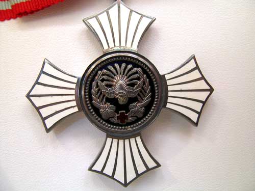 the_red_cross_order_of_merit_j9200003