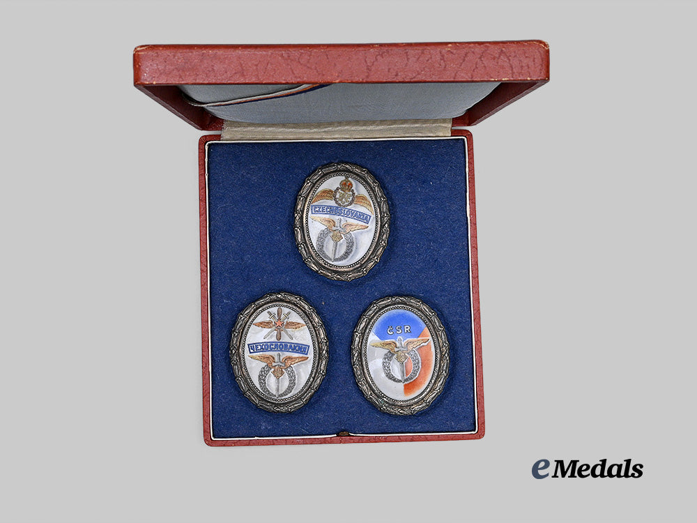 czechoslovakia,_republic._a_set_of_national_aviation_plaques_e_medals__m0625-136_3