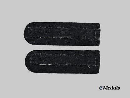 germany,_s_s._a_pair_of_waffen-_s_s_infantry_shoulder_boards_for_officer_ranks_e_medals__g62978_3