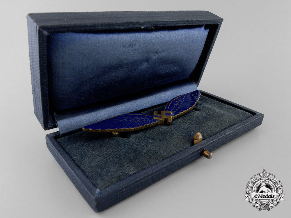 a_scarce_civilian_pilot's_badge_by_juncker_with_case_j_004_1