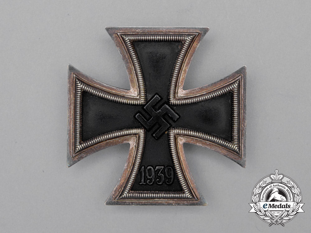 an_iron_cross1939_first_class_in_its_original_case_of_issue_j_060_1