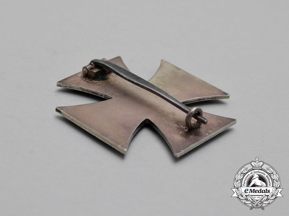 an_iron_cross1939_first_class_in_its_original_case_of_issue_j_063_1