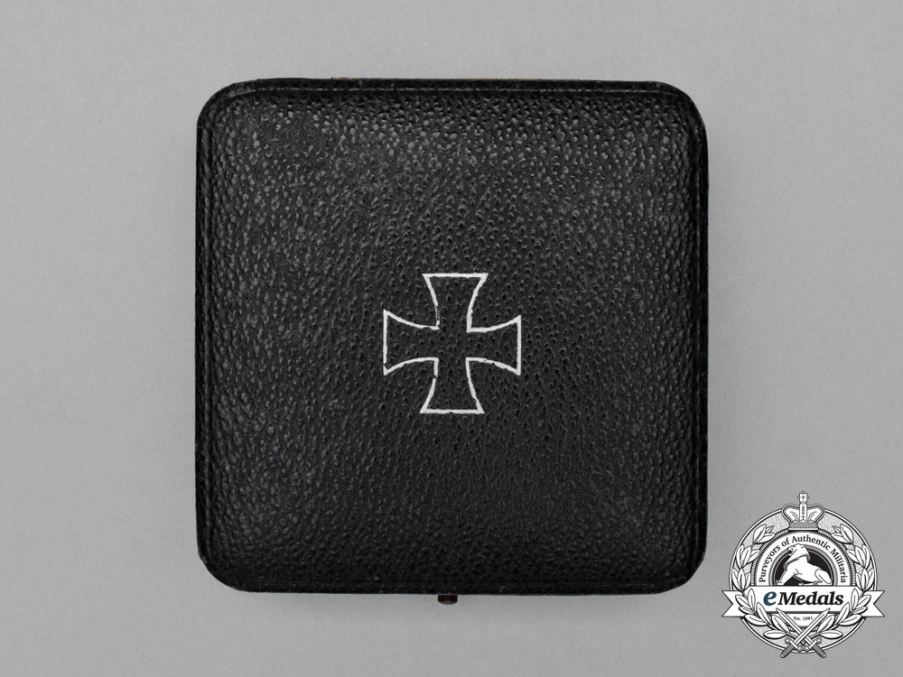 an_iron_cross1939_first_class_in_its_original_case_of_issue_j_066_1