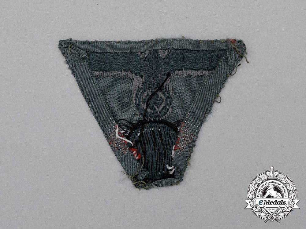 a_third_reich_period_german_wehrmacht_heer(_army)_cap_insignia;_uniform_removed_j_089_1
