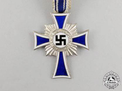 a_class_cross_of_honour_of_the_german_mother_by_ph._turk_j_151_1