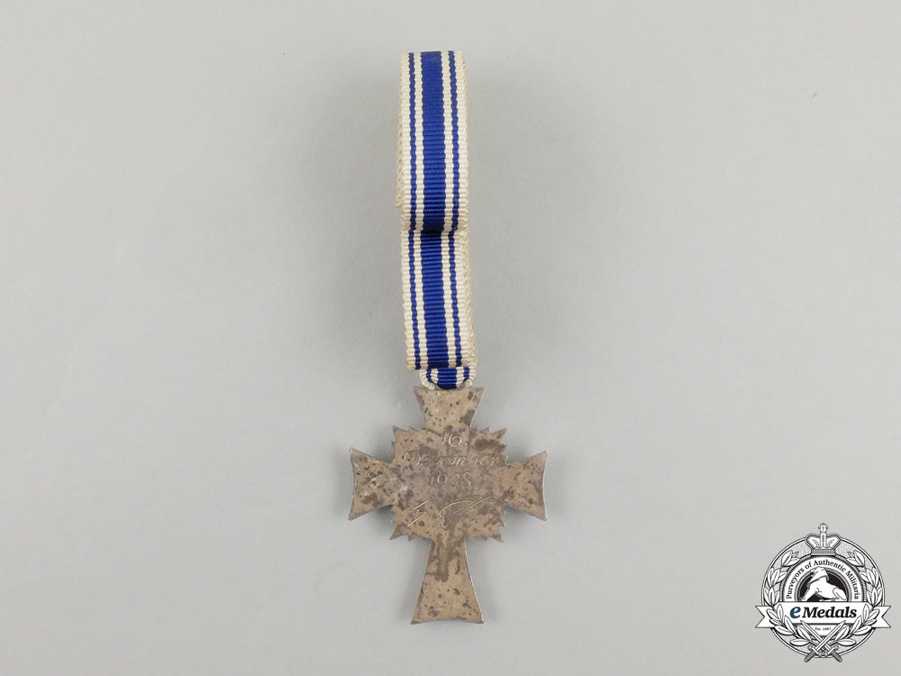 a_class_cross_of_honour_of_the_german_mother_by_ph._turk_j_153_1