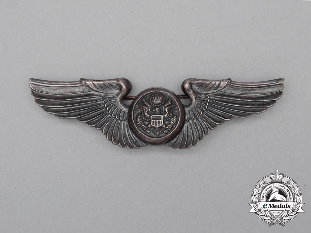 a_united_states_army_air_force(_usaaf)_aircrew_badge_j_272_1