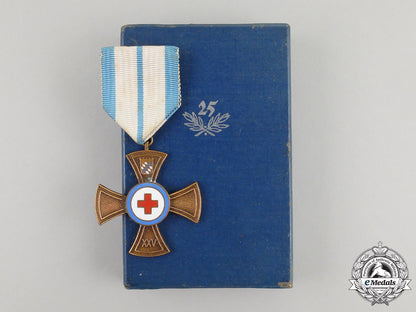 a_mint_german_bavarian_red_cross_decoration_for25_years_of_services_j_325_1