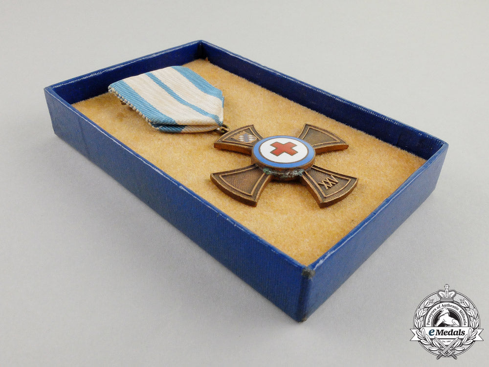 a_mint_german_bavarian_red_cross_decoration_for25_years_of_services_j_327_1